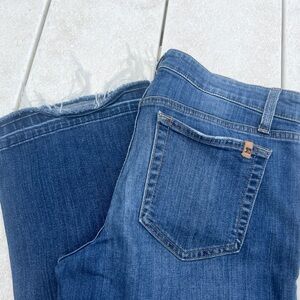 Joe’s Jeans women’s petite rough hem bootcut jeans. Worn twice.